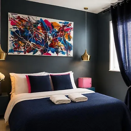 Stylish Seafront Living W Balcony & Fast Wifi Appartement