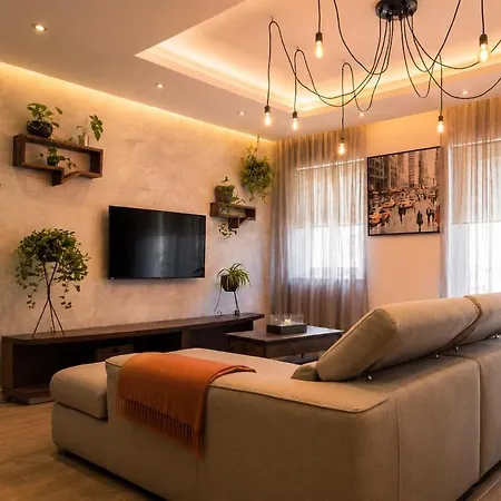 Stylish Seafront Living W Balcony & Fast Wifi Gzira