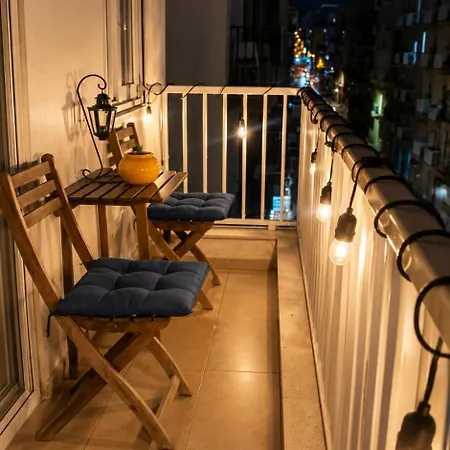 Stylish Seafront Living W Balcony & Fast Wifi * Gzira